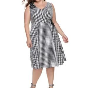 Chaya Plus Size Dress Fit & Flare Gingham Black White Floral Applique Size 18W